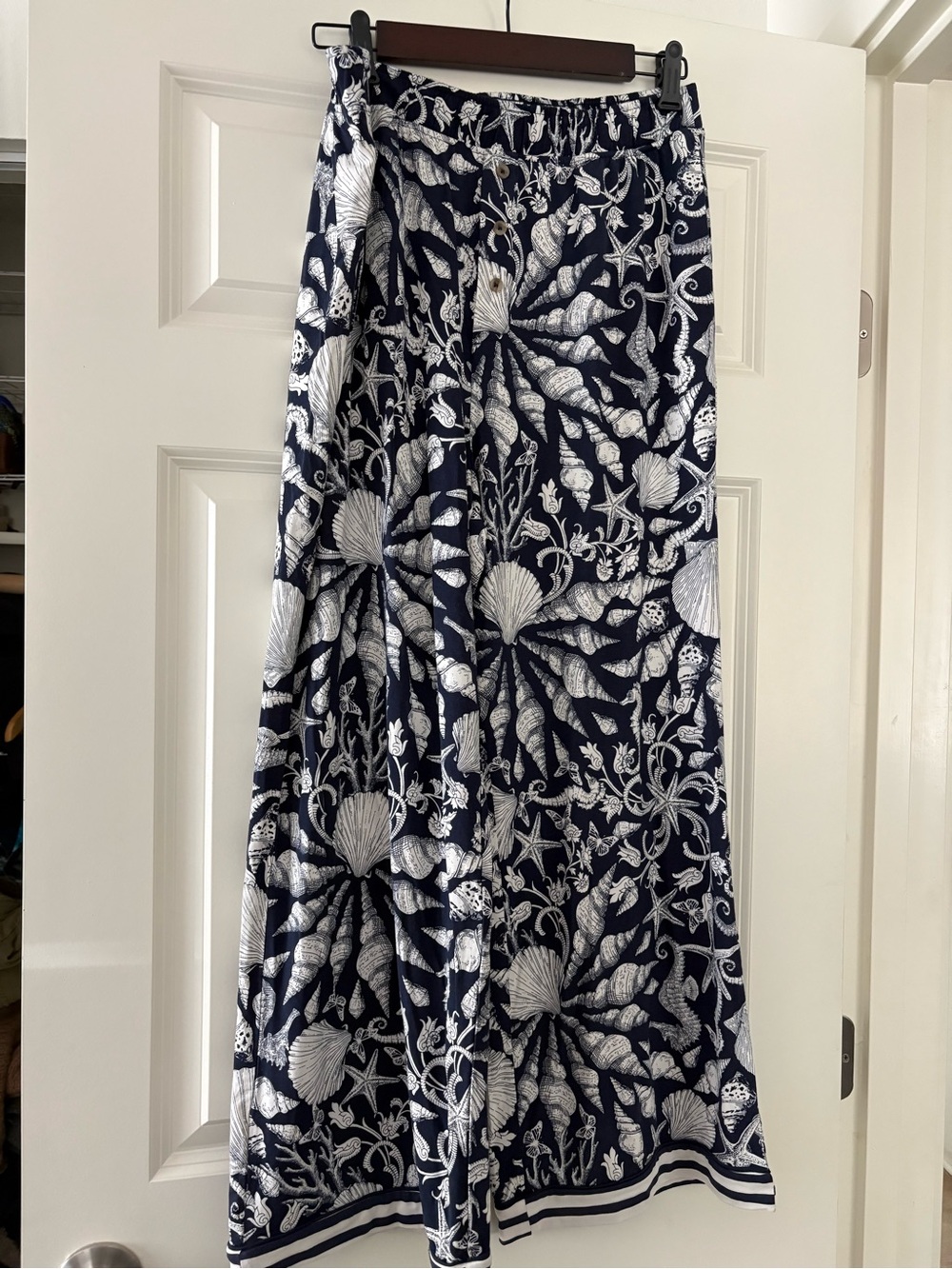 Modaluxe Anthropologie Navy shell design  Wide-Leg pajama Pants- medium - Picture 3 of 8